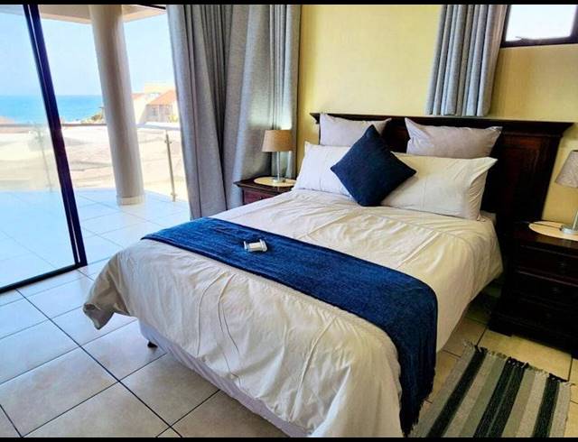 3 BEDROOM APARTMENT FOR SALE IN MARGATE BEACH